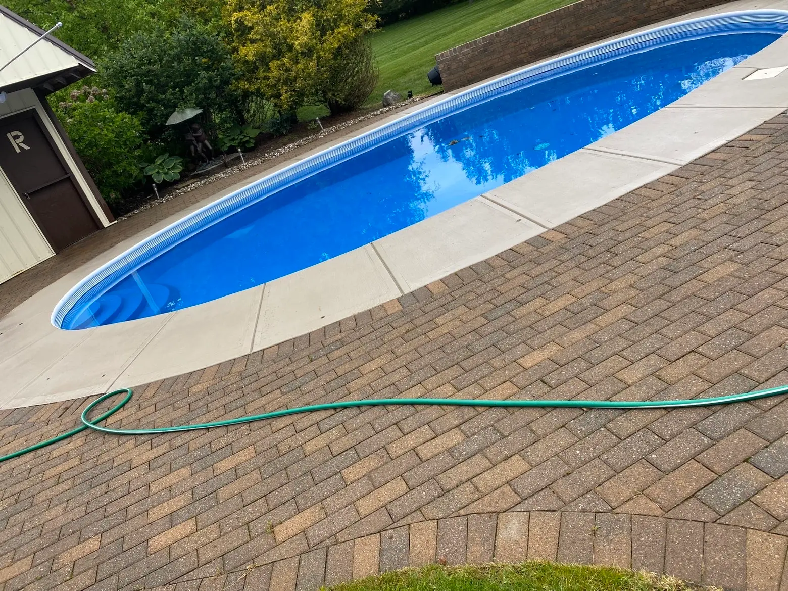 Pressure washing service